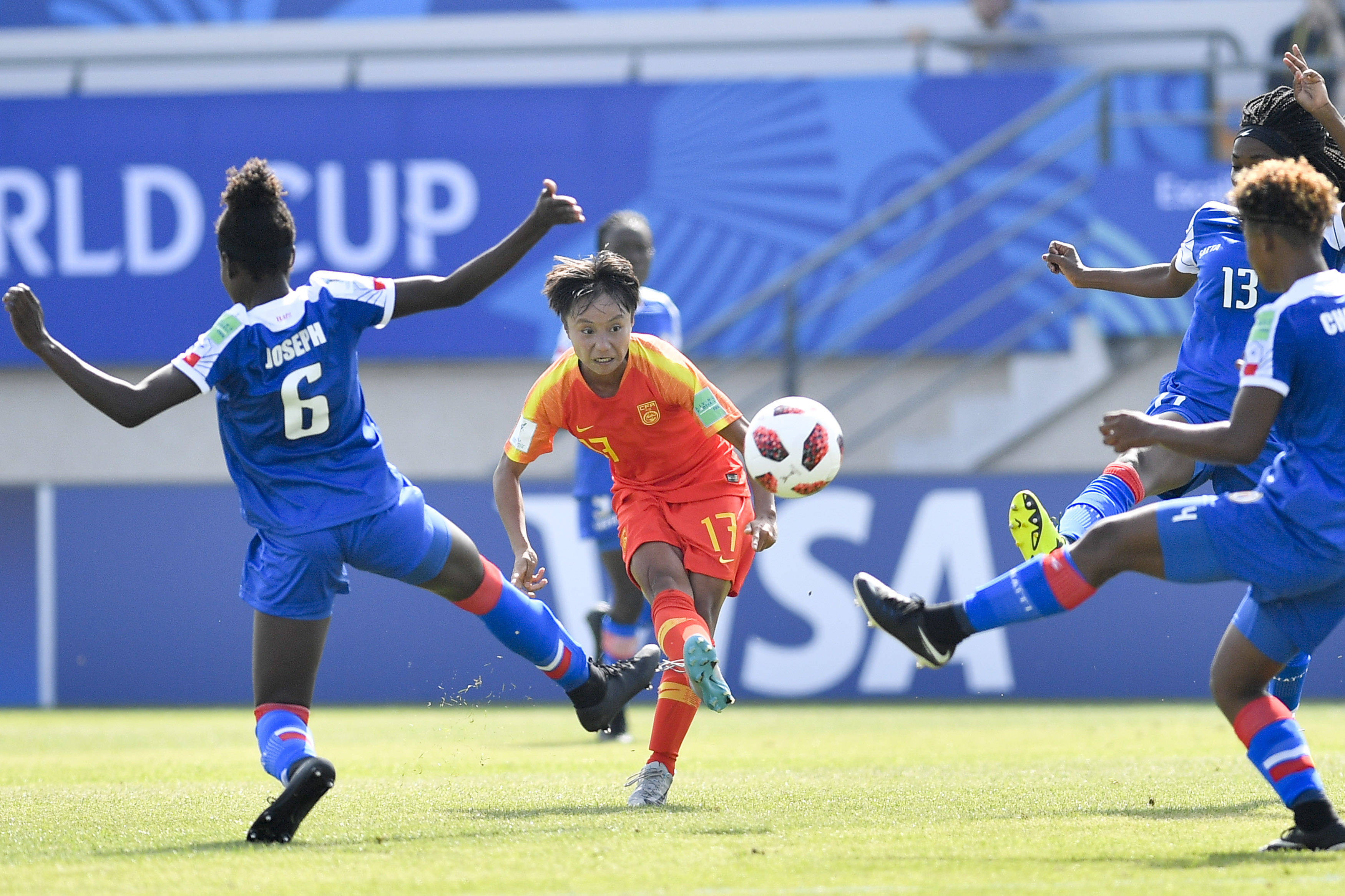 关于国际足球赛:中国女足向世界传递正能量的信息