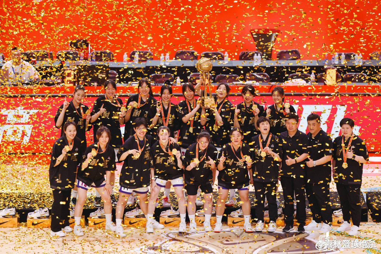 青年篮球锦标赛激发新希望，新生代球员崭露头角的简单介绍