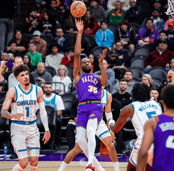 勇士三巨头联手绝杀黄蜂，重回正轨