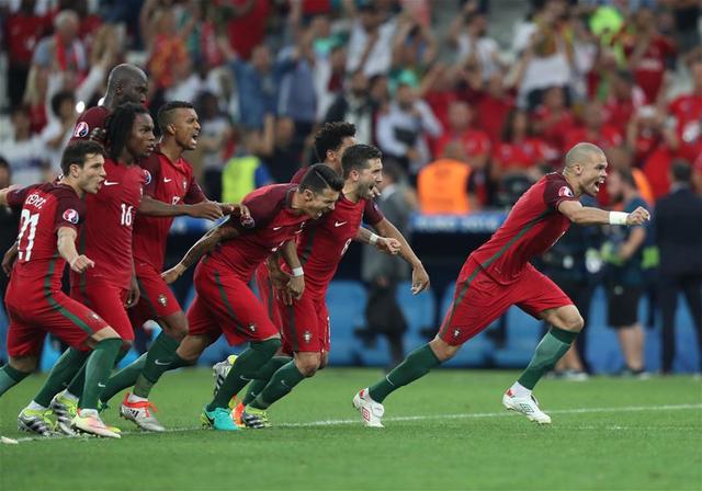 关于波兰队惊险战胜瑞士，晋级强赛的信息