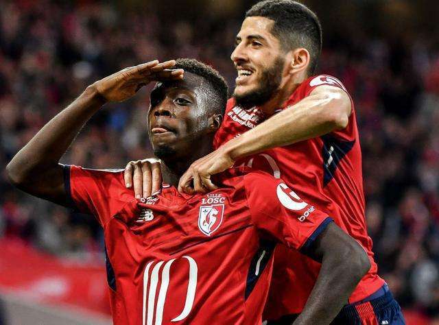 里昂客场挑战圣埃蒂安，双方实力相当激烈对决