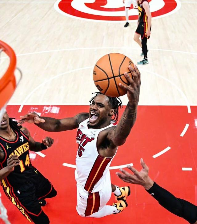 开云体育APP下载-热火队冲击季后赛，球队士气高涨不断战胜强敌