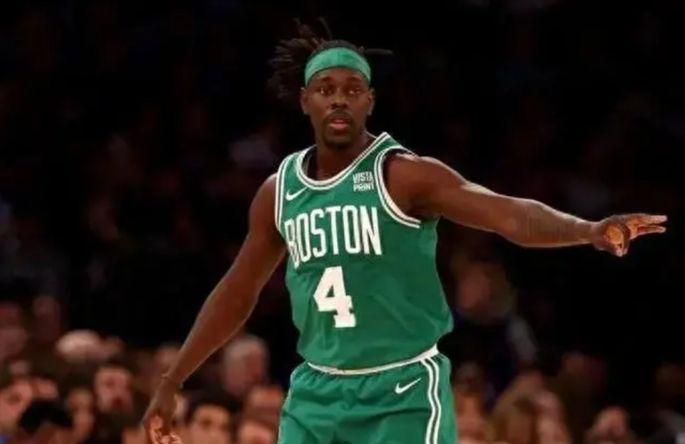 包含独行侠大胜老鹰，霍乐迪状态持续火爆的词条