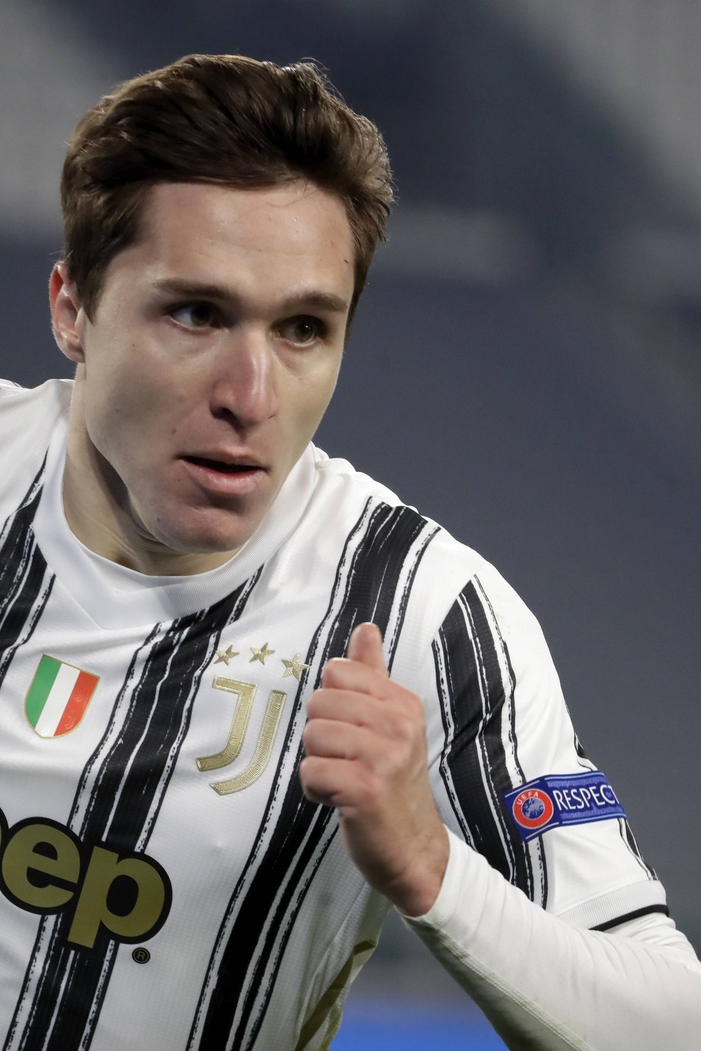 尤文图斯负隅顽抗,成功晋级欧冠八强 尤文图斯负隅顽抗,成功晋级欧冠八强