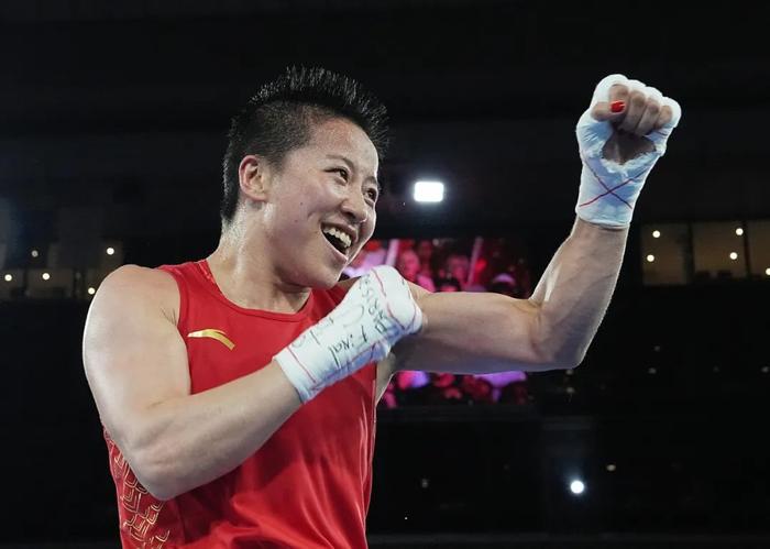 男子拳击选手再次夺金，实力堪称绝对