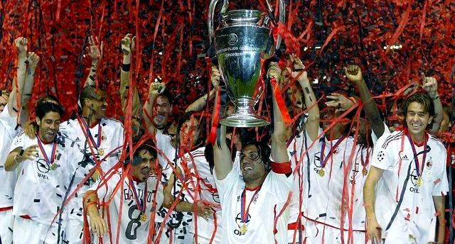 球队为了夺取冠军竞逐激烈角逐