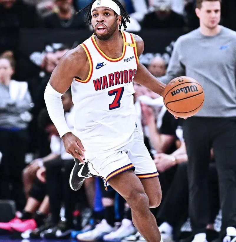 勇士主场击败爵士，柯瑞火力全开连砍40+