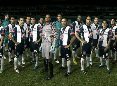 墨西哥中场奥尔戈尼展现个人技术，梦幻球队助攻