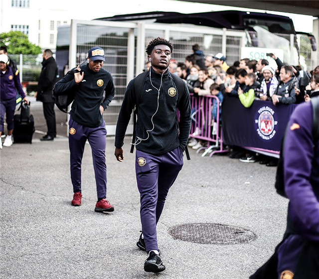 开云体育app-亚眠主场被图卢兹逼平，难抵保级压力