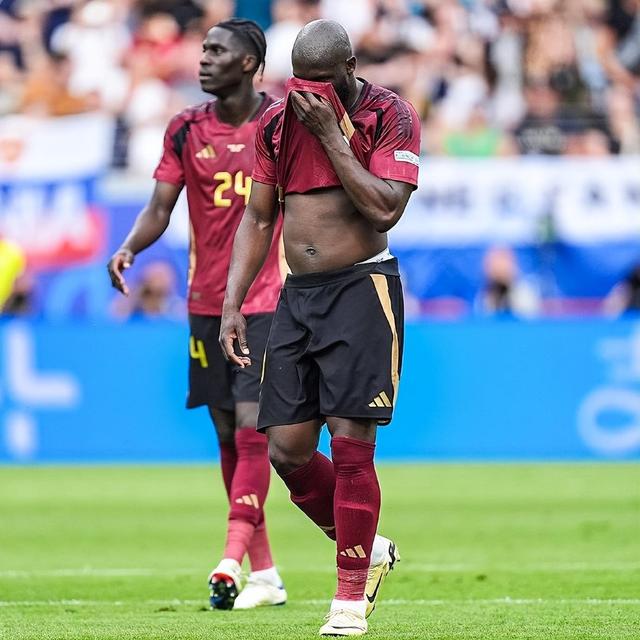 开云体育APP下载-斯洛伐克队率先攻破俄罗斯球门，惨遭逆转无缘晋级