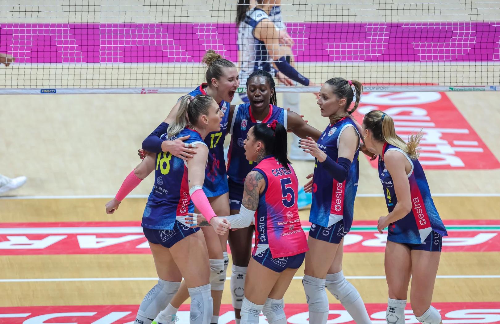 意大利女足在比赛中表现优秀,成功晋级半决赛 意大利女足在比赛中表现优秀,成功晋级半决赛