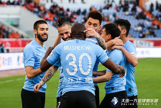 开云平台-山东鲁能大连一方客场交锋，决战不分胜负