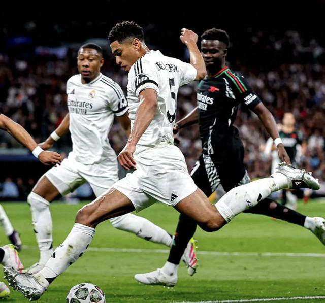 皇马中场核心表现抢眼，球队信心十足