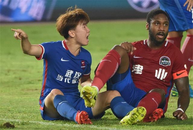 大连一方客场战平江苏苏宁，保持不败持续的简单介绍