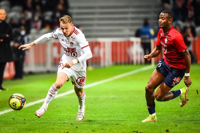 开云体育下载-雷恩主场惨败，保级压力加大的简单介绍