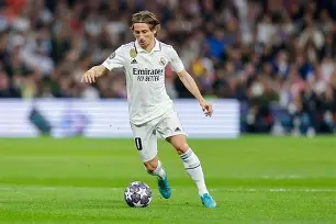 开云APP-球员临阵磨枪，绽放精湛技艺，比赛中引领胜局