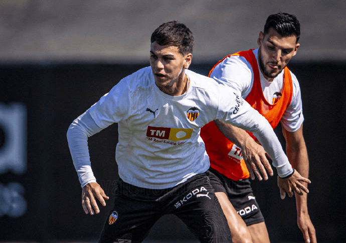 开云体育入口-塞维利亚客场爆冷，战胜瓦伦西亚