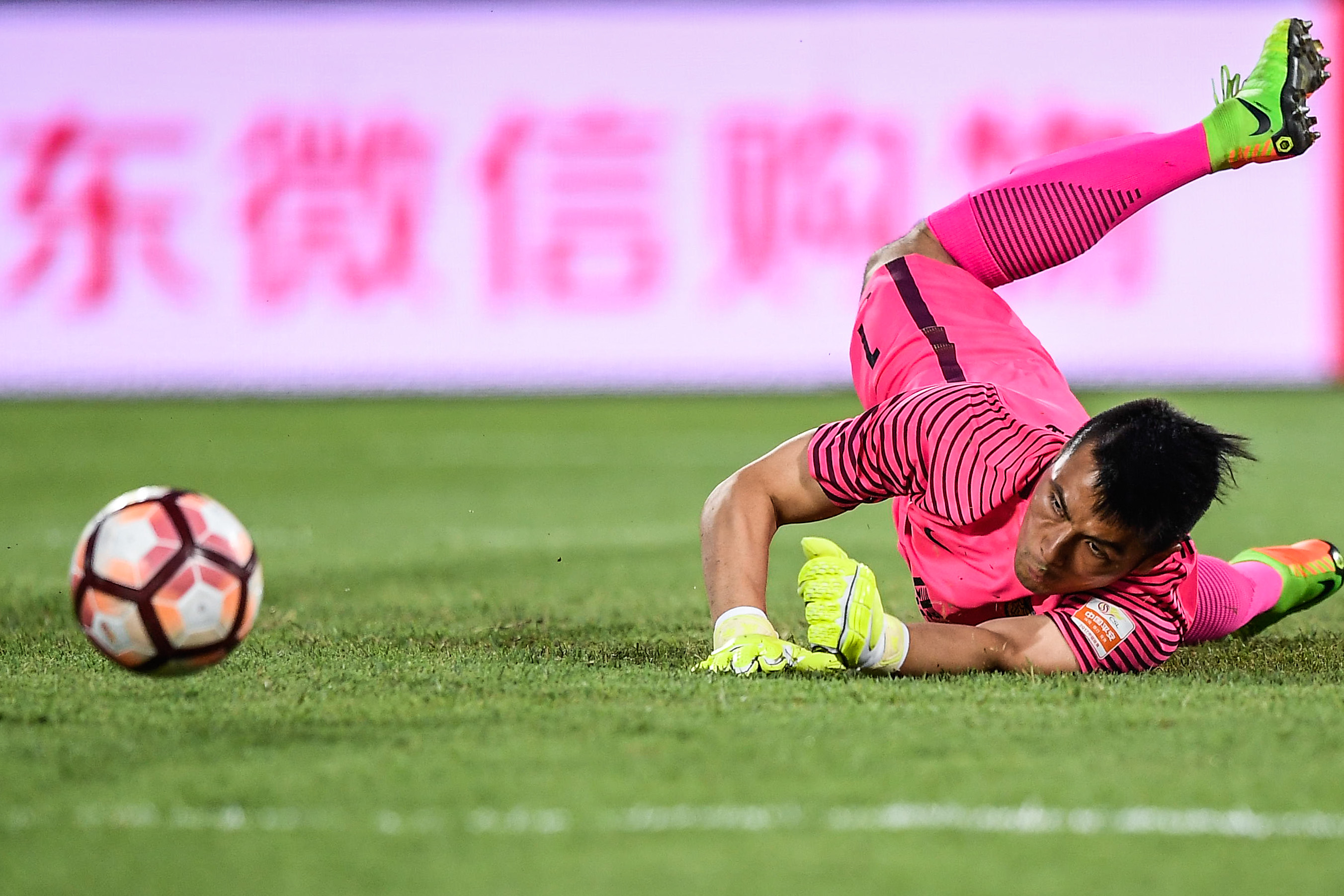 开云体育在线-苏宁客场负江苏舜天，战绩持续低迷的简单介绍