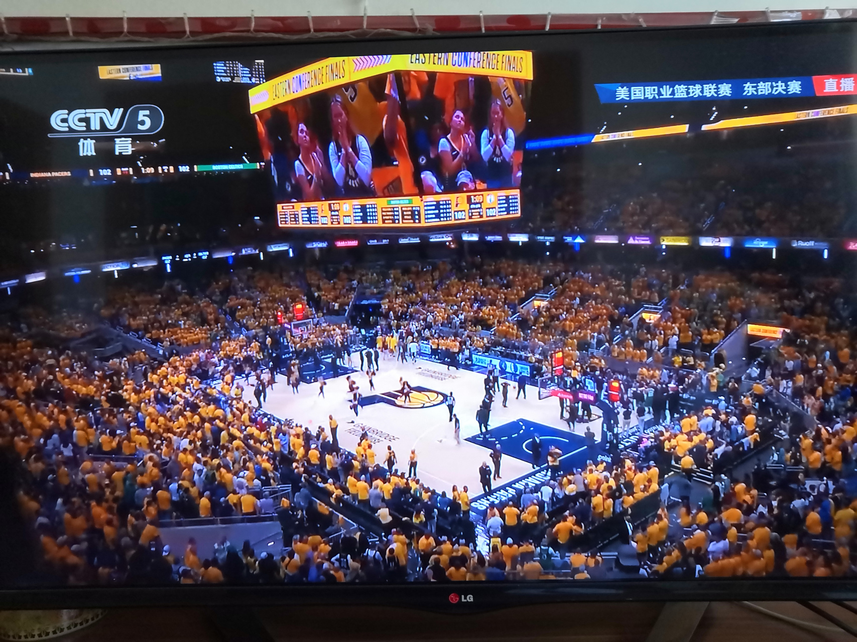 步行者发挥出色，东部竞争愈发激烈