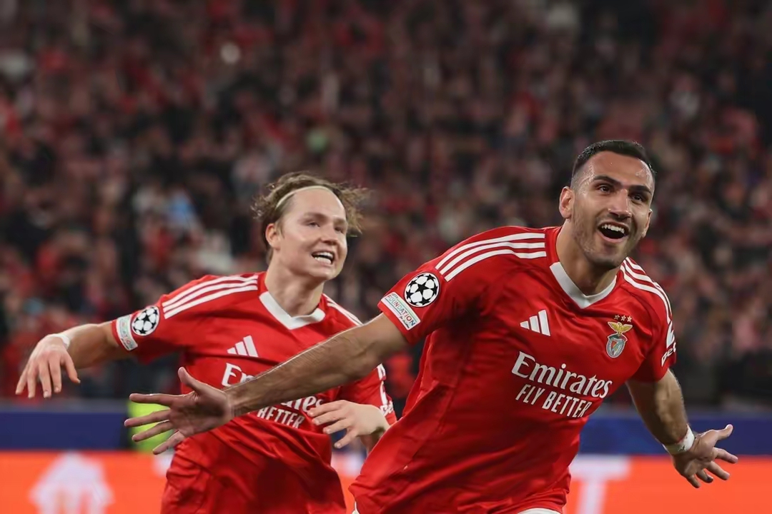 利物浦2-1击败AC米兰，梅开二度的萨拉赫成为英超历史最佳外援