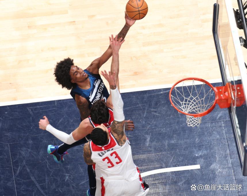 小牛主场击败篮网,唐斯组织得当连续助攻 小牛主场击败篮网,唐斯组织得当连续助攻