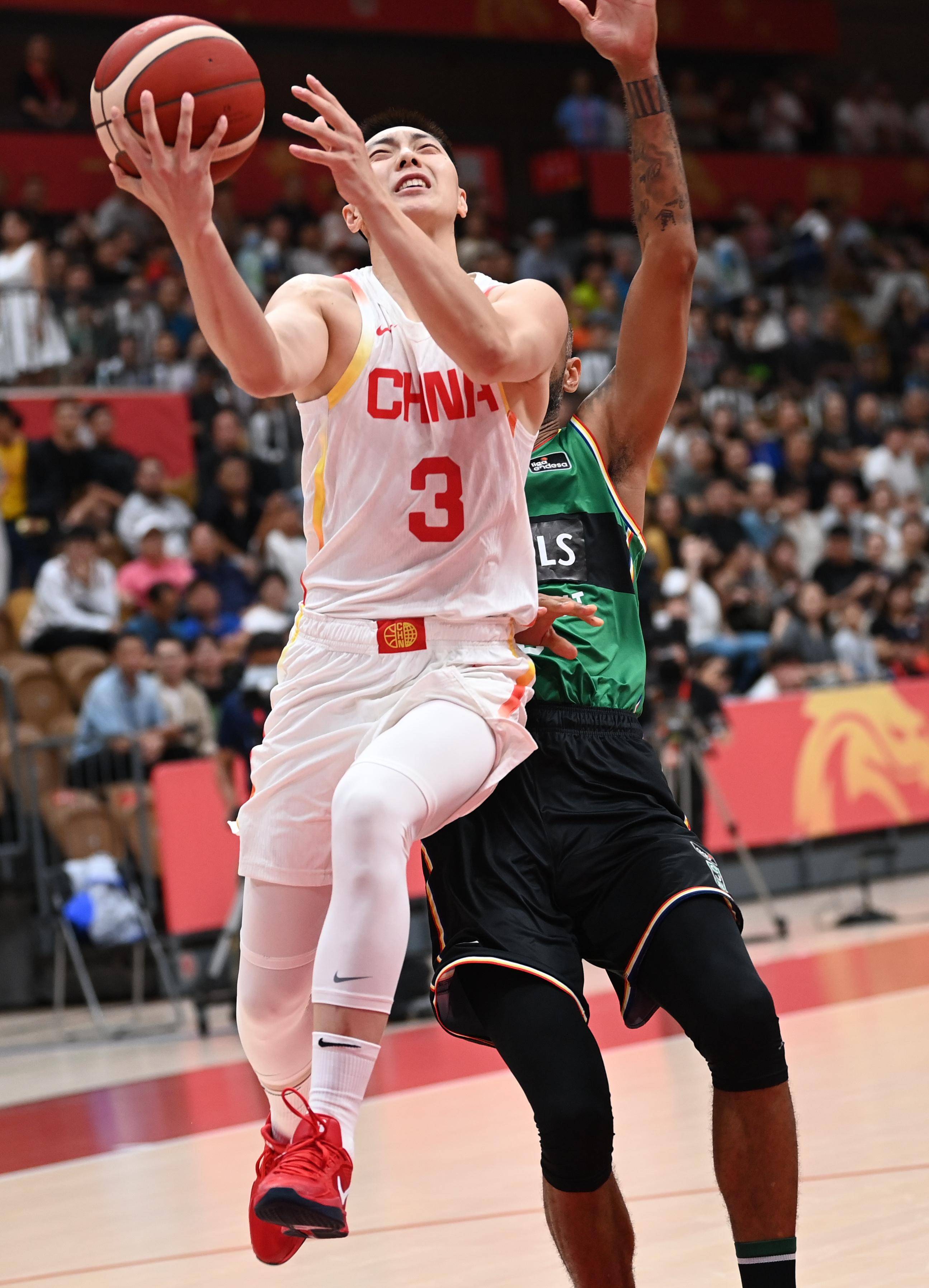 亚运会：中国小尤文队以4-0战胜马来西亚，跻身八强