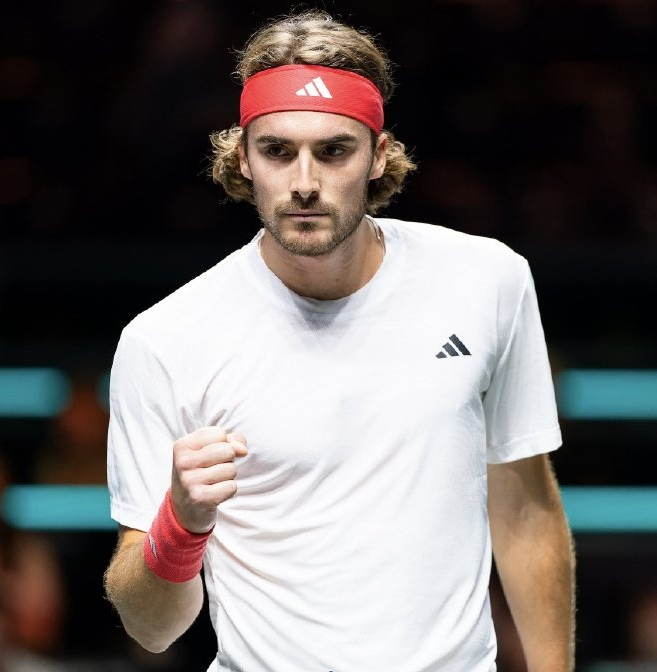 包含拉沃尔杯横扫戴维斯杯，西西帕斯点燃赛场的词条