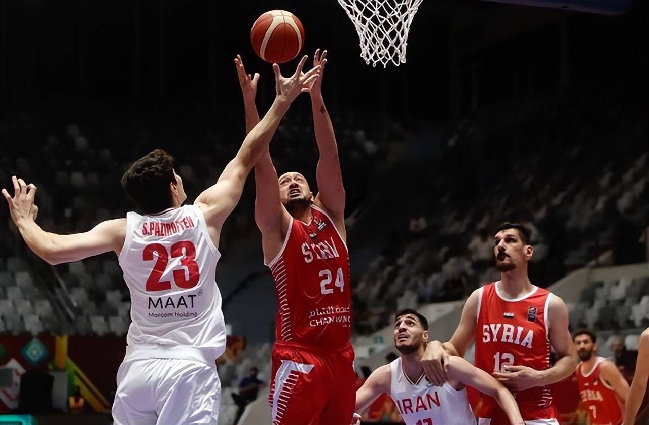 关于德国队轻取丹麦队，郑思维统治全场的信息